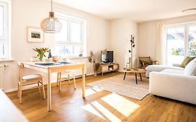 Wunderschöne Ferienwohnung mit Feldblick und Balkon, mit kostenlosem Wlan und Strandfahrrad, Haustiere erlaubt